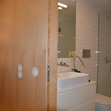 Like Iv - Mezzanine *