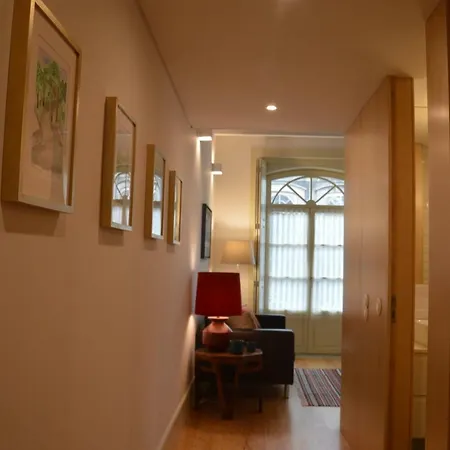 Like Iv - Mezzanine Apartment *