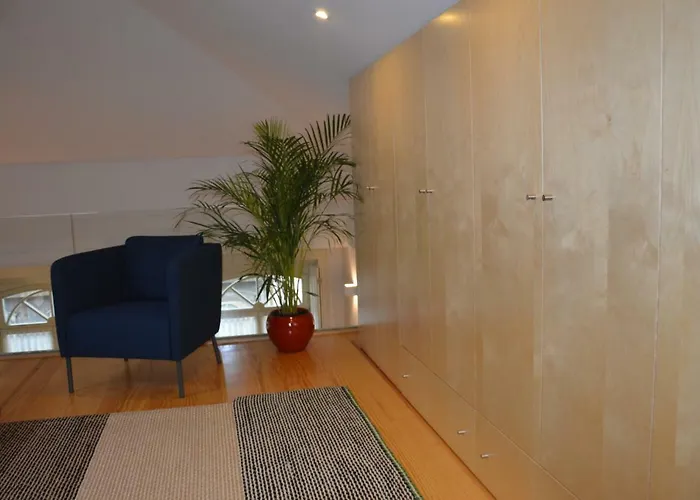 Like Iv - Mezzanine Πόρτο