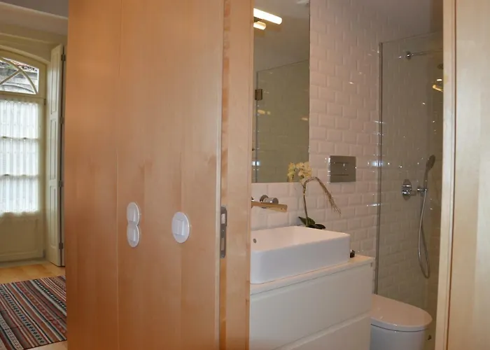 Like Iv - Mezzanine *