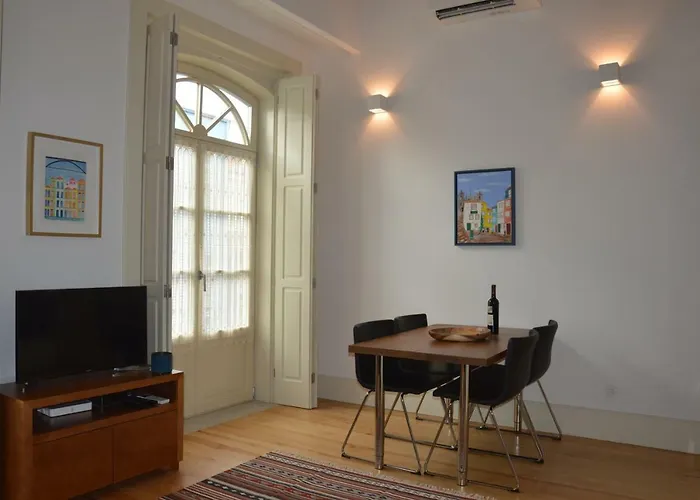 Like Iv - Mezzanine * Oporto