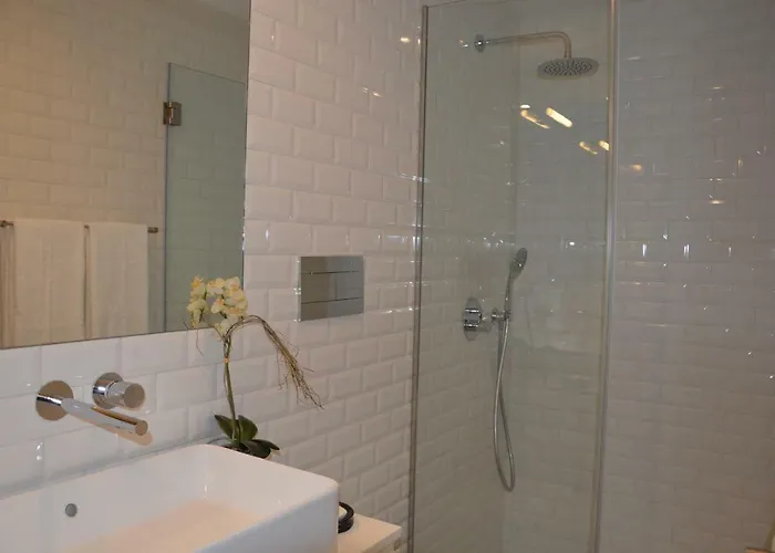 Like Iv - Mezzanine *