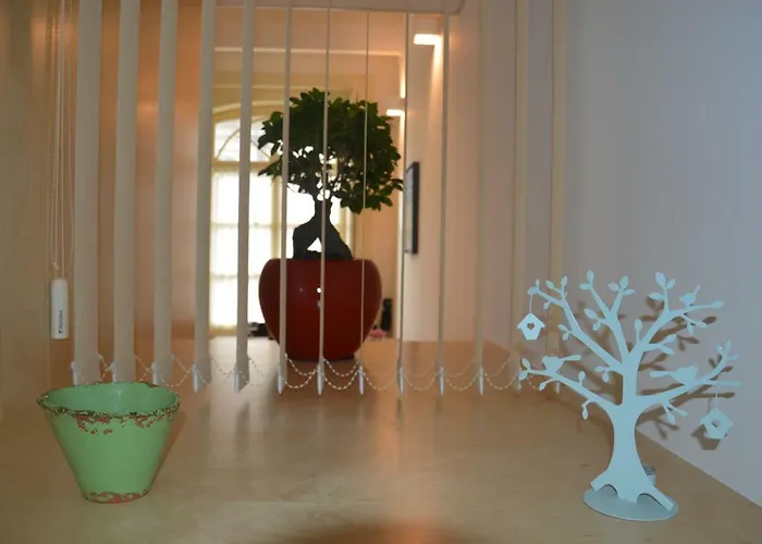 Like Iv - Mezzanine *